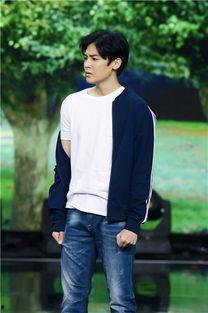 爆料娱乐圈侯明昊,揭秘明星背后的故事